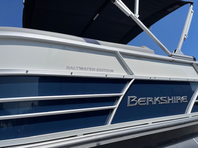 2025 Berkshire 24 RFX CTS3 Tri-toon Pontoon - Image 15