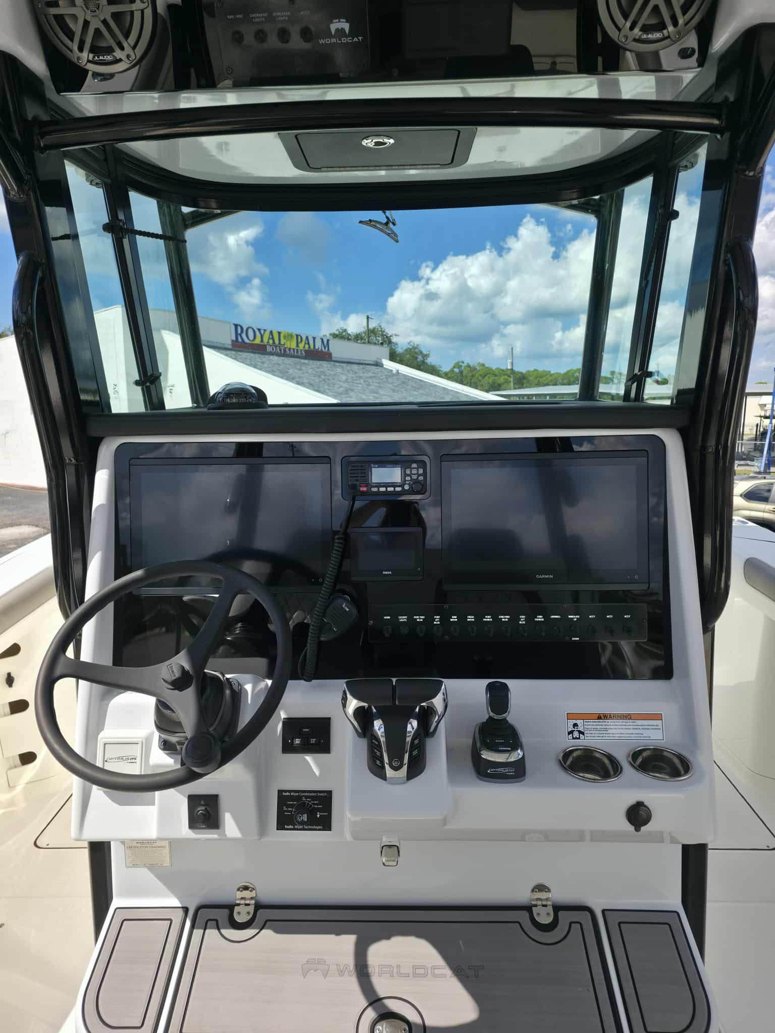 2023 World Cat 325 CC - Image 9