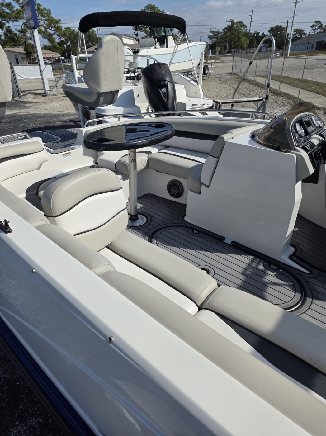 (SOLD) 2022 Starcraft 191 MDX - Deck Boat - Image 8