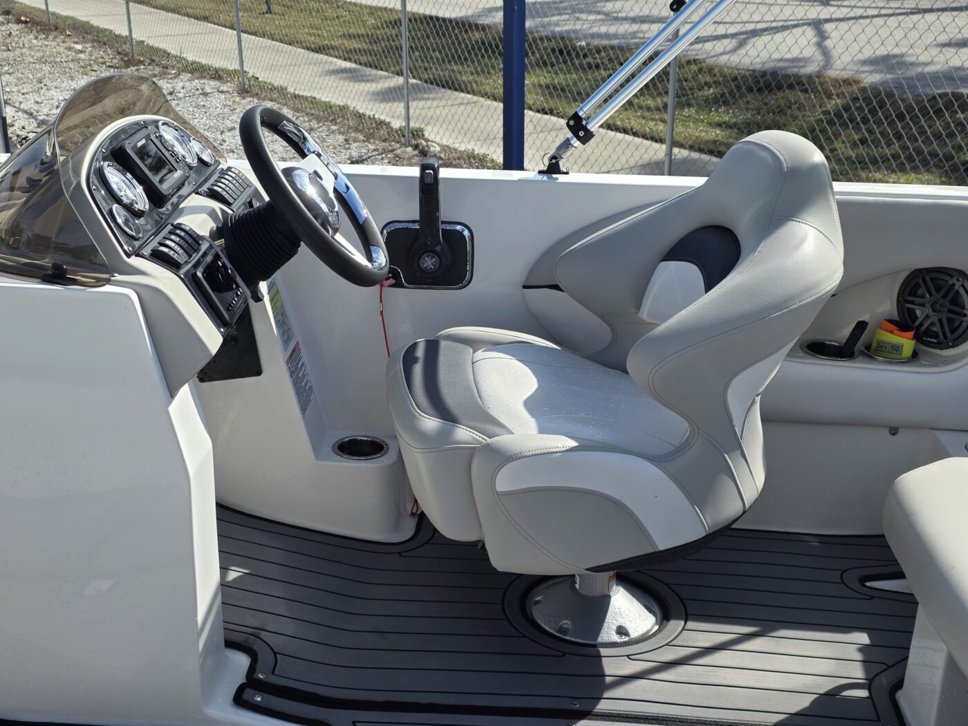 (SOLD) 2022 Starcraft 191 MDX - Deck Boat - Image 9